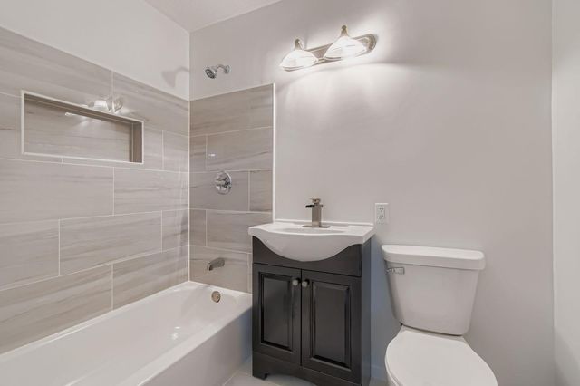 6807 Quail Avenue N, Brooklyn Center, MN 55429