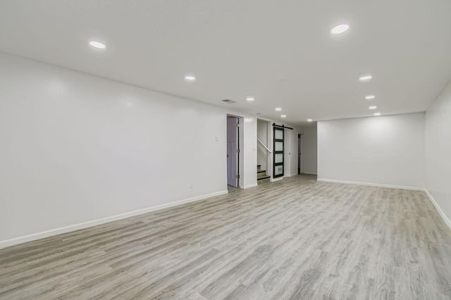 6807 Quail Avenue N, Brooklyn Center, MN 55429