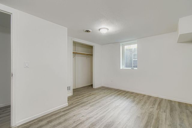 6807 Quail Avenue N, Brooklyn Center, MN 55429