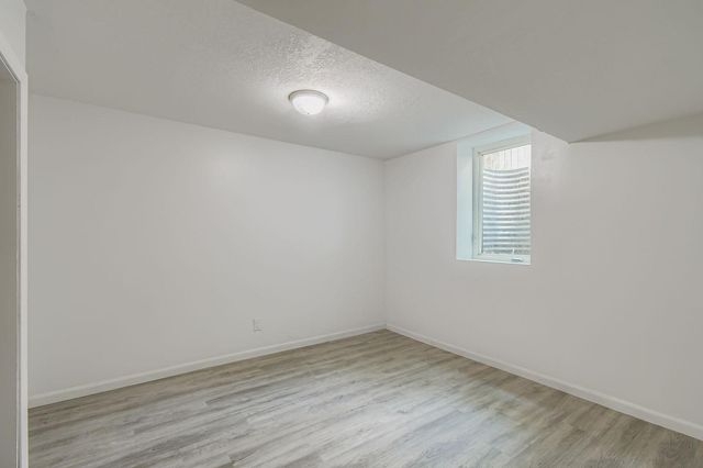 6807 Quail Avenue N, Brooklyn Center, MN 55429