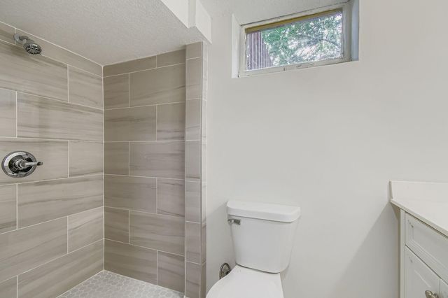 6807 Quail Avenue N, Brooklyn Center, MN 55429