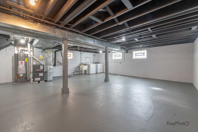 10933 S Avenue H, Chicago, IL 60617