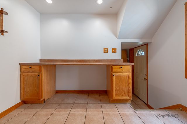 10933 S Avenue H, Chicago, IL 60617