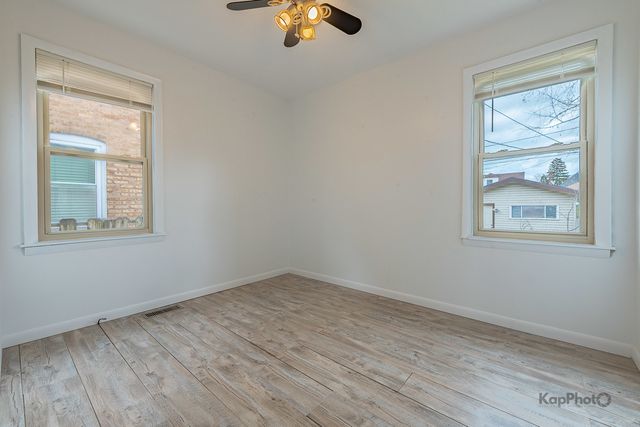 10933 S Avenue H, Chicago, IL 60617