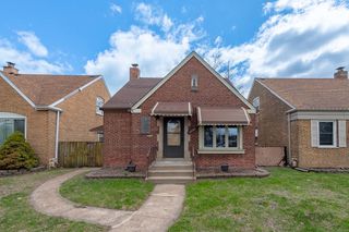 10933 S Avenue H, Chicago, IL 60617