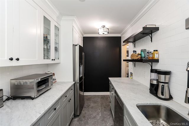 71-12 252nd Street 71B, Bellerose, NY 11426