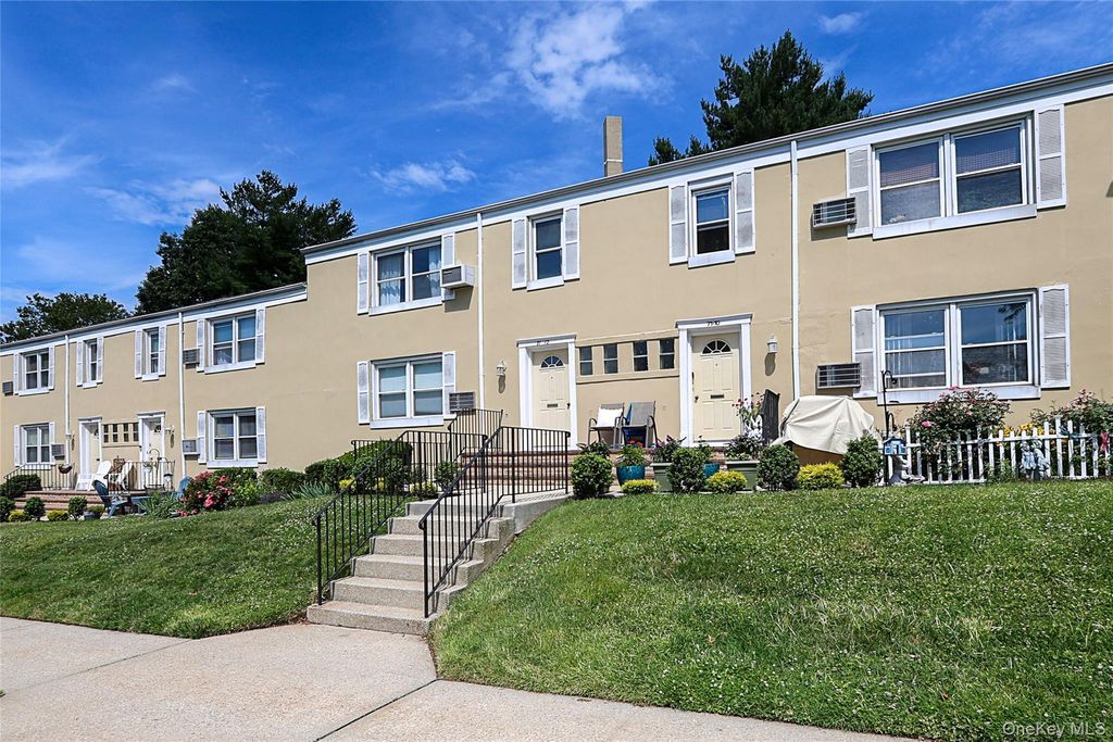 71-12 252nd Street 71B, Bellerose, NY 11426