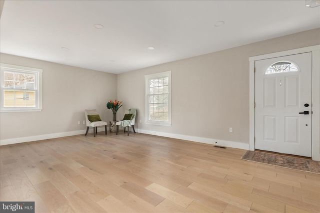 1002 KERGE CT SE, Vienna, VA 22180