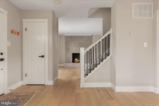 1002 KERGE CT SE, Vienna, VA 22180