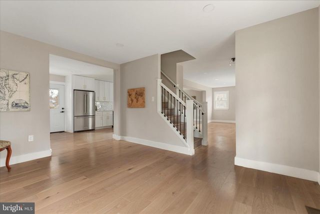 1002 KERGE CT SE, Vienna, VA 22180