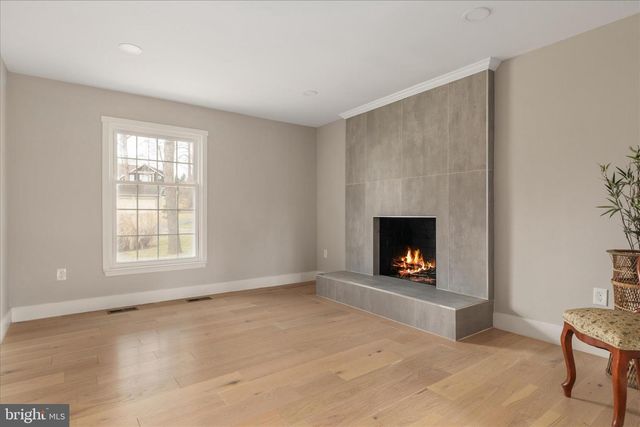 1002 KERGE CT SE, Vienna, VA 22180