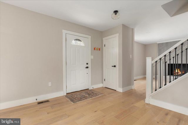 1002 KERGE CT SE, Vienna, VA 22180