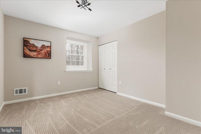 1002 KERGE CT SE, Vienna, VA 22180