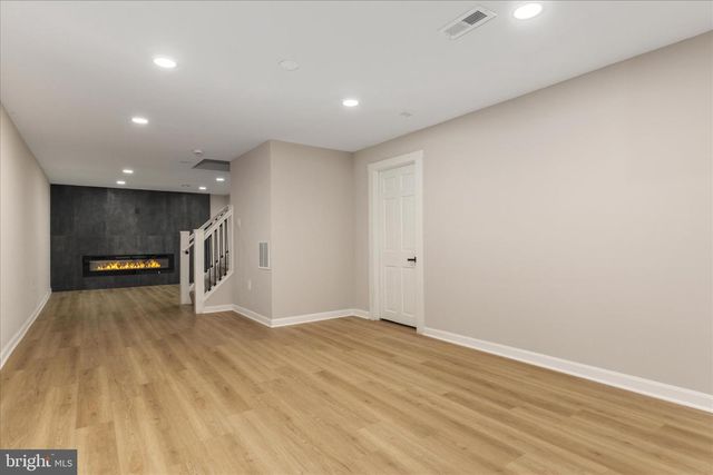 1002 KERGE CT SE, Vienna, VA 22180