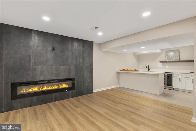 1002 KERGE CT SE, Vienna, VA 22180