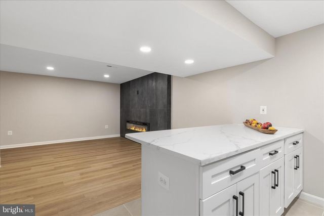 1002 KERGE CT SE, Vienna, VA 22180