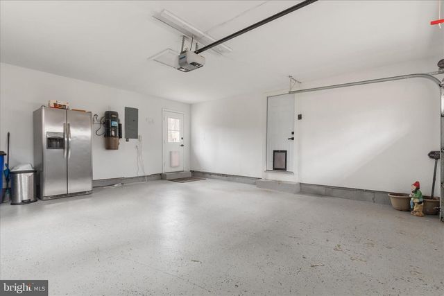 1002 KERGE CT SE, Vienna, VA 22180