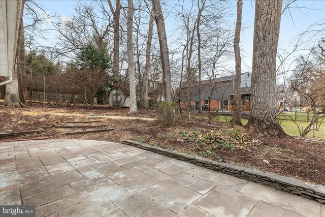 1002 KERGE CT SE, Vienna, VA 22180