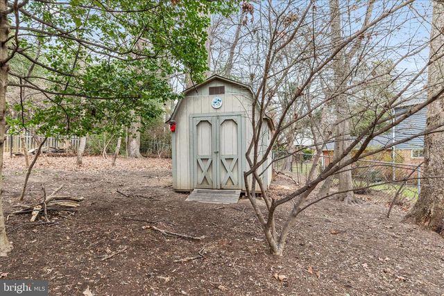 1002 KERGE CT SE, Vienna, VA 22180