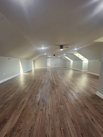 2005 Foster Cir, Cookeville, TN 38501