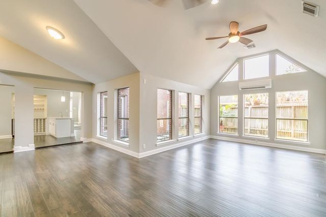 14022 Ragus Lake Drive, Sugar Land, TX 77498