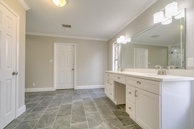 14022 Ragus Lake Drive, Sugar Land, TX 77498