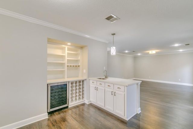 14022 Ragus Lake Drive, Sugar Land, TX 77498