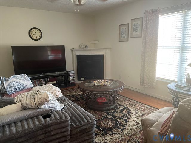 8002 Vaughan Rd, North Dinwiddie, VA 23805