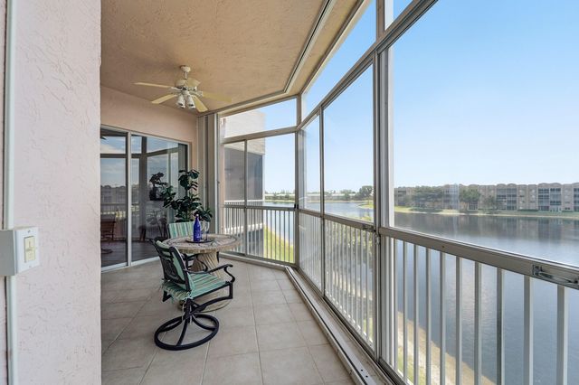 7478 GRANVILLE Drive 406, Tamarac, FL 33321
