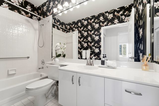 7478 GRANVILLE Drive 406, Tamarac, FL 33321