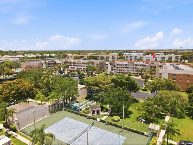 7478 GRANVILLE Drive 406, Tamarac, FL 33321