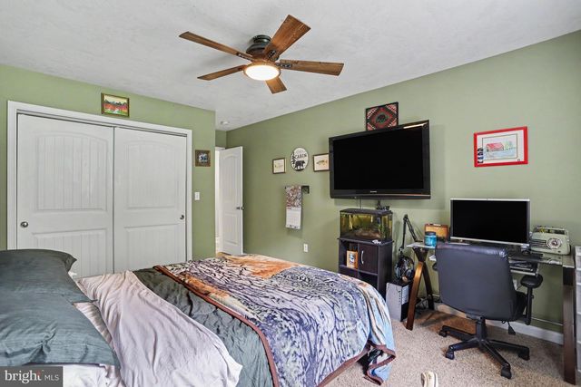 1100 S YORK, Dillsburg, PA 17019