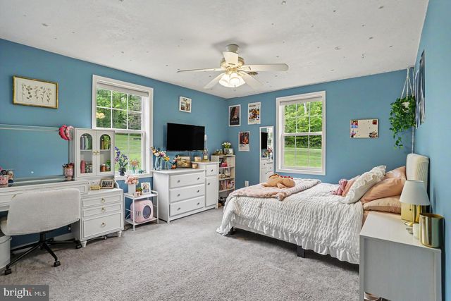 1100 S YORK, Dillsburg, PA 17019