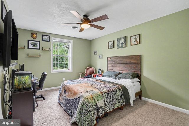 1100 S YORK, Dillsburg, PA 17019