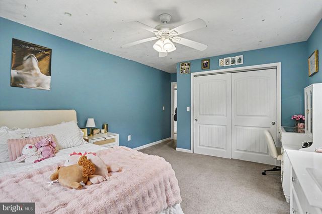 1100 S YORK, Dillsburg, PA 17019