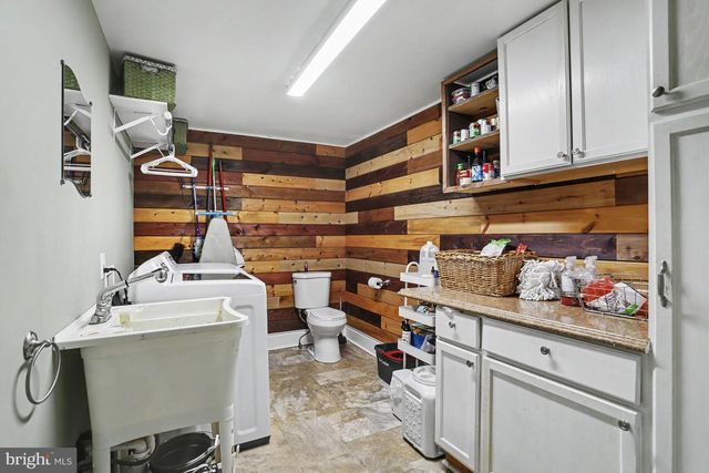 1100 S YORK, Dillsburg, PA 17019