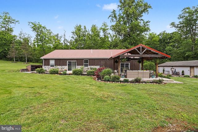 1100 S YORK, Dillsburg, PA 17019