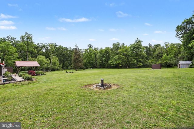 1100 S YORK, Dillsburg, PA 17019