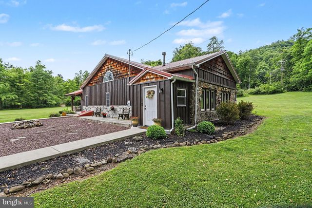 1100 S YORK, Dillsburg, PA 17019
