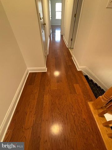 57 WINDSOR POND RD, Princeton Junction, NJ 08550