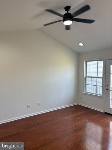 57 WINDSOR POND RD, Princeton Junction, NJ 08550