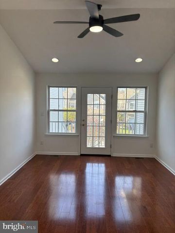 57 WINDSOR POND RD, Princeton Junction, NJ 08550