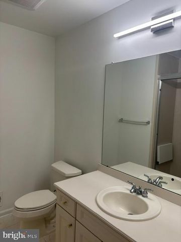 57 WINDSOR POND RD, Princeton Junction, NJ 08550