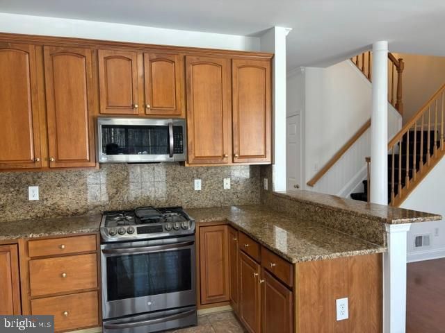 57 WINDSOR POND RD, Princeton Junction, NJ 08550