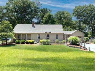 190 Congress St, Milford, MA 01757