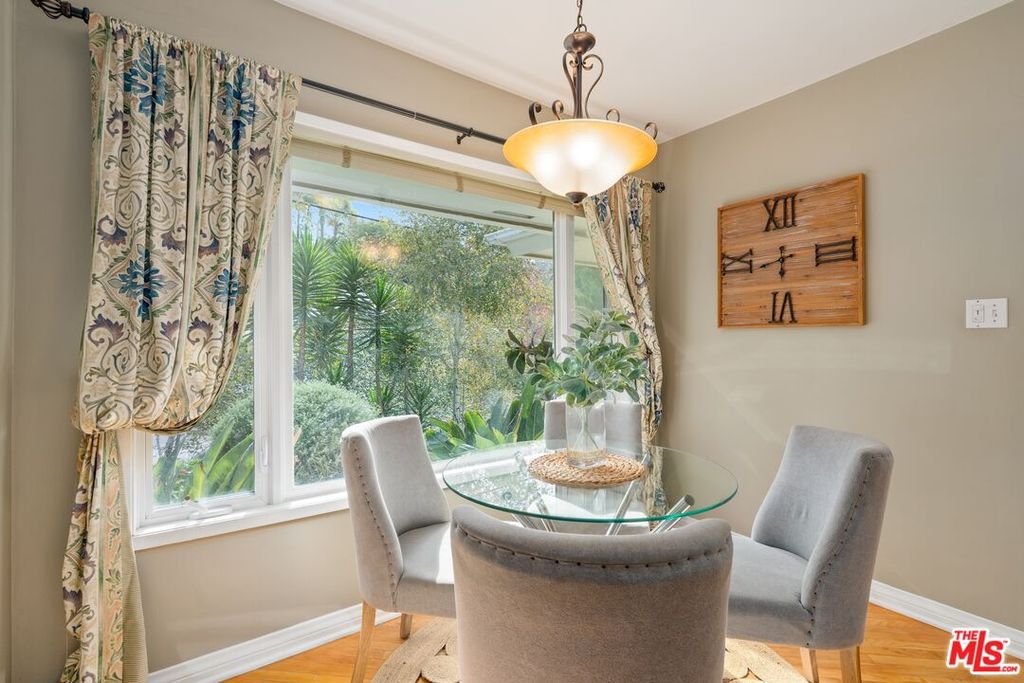 Image 24 of property listing at 2717 Ellison Dr, Beverly Hills, CA 90210