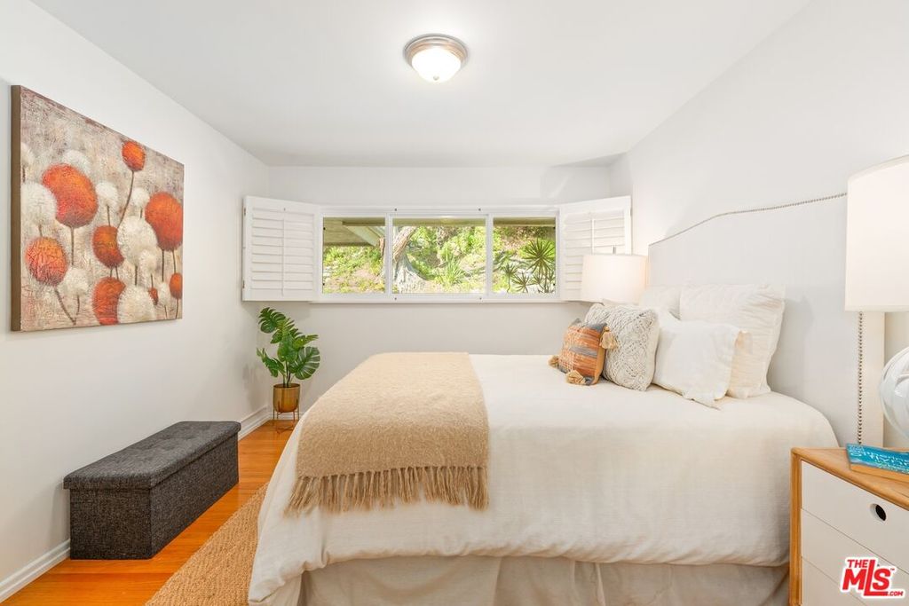 Image 31 of property listing at 2717 Ellison Dr, Beverly Hills, CA 90210