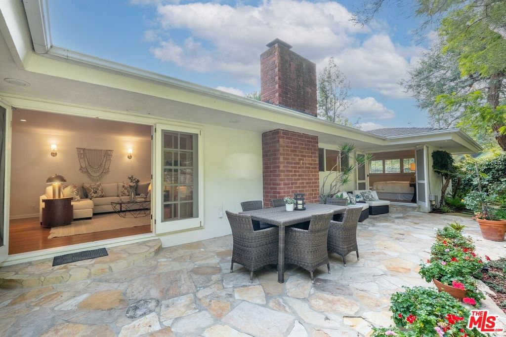 Image 39 of property listing at 2717 Ellison Dr, Beverly Hills, CA 90210