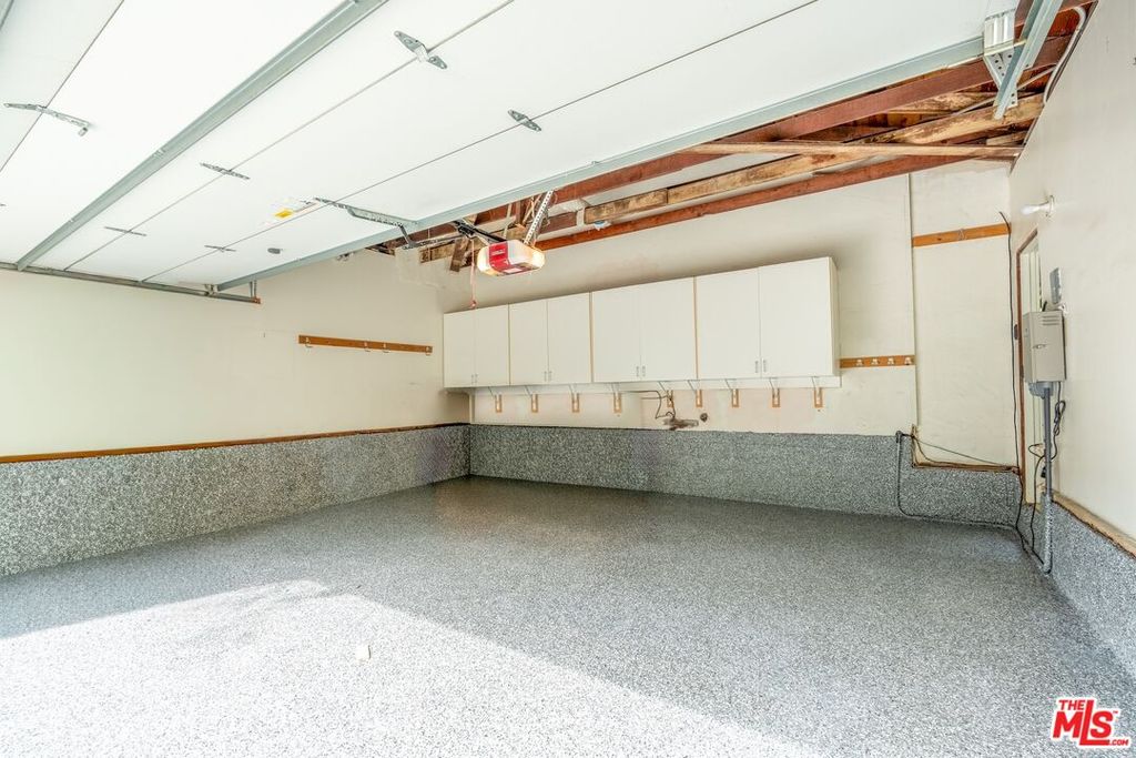 Image 47 of property listing at 2717 Ellison Dr, Beverly Hills, CA 90210