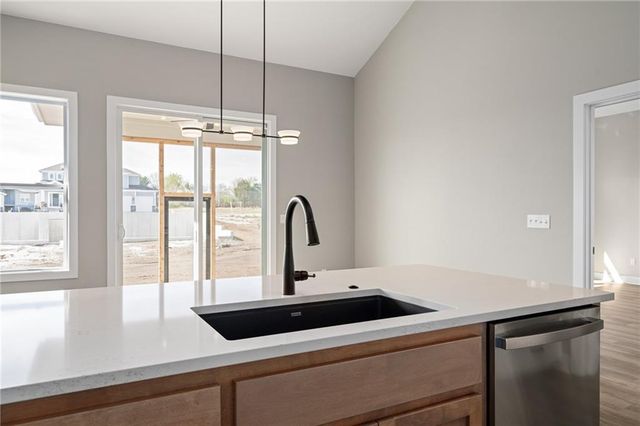 25016 W 89th Terrace, Lenexa, KS 66227